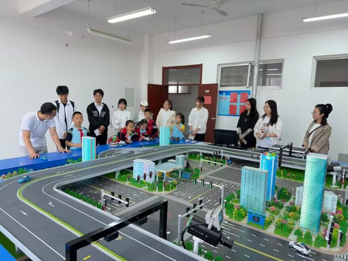 20230528新闻稿(我院联合沧州市迎宾路小学举办“大手拉小手,科普…进技术主题科普活动)科技处2.0643.png 20230528新闻稿(我院联合沧州市迎宾路小学举办“大手拉小手,科普…进技术主题科普活动)科技处2.0643.png