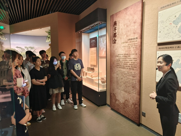 华体会体育(中国)hth·官方网站与沧州市博物馆举行“馆校合作共建基地”揭牌仪式633.png 华体会体育(中国)hth·官方网站与沧州市博物馆举行“馆校合作共建基地”揭牌仪式633.png